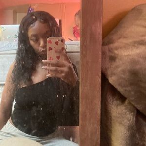 Meet your Posher, Aura